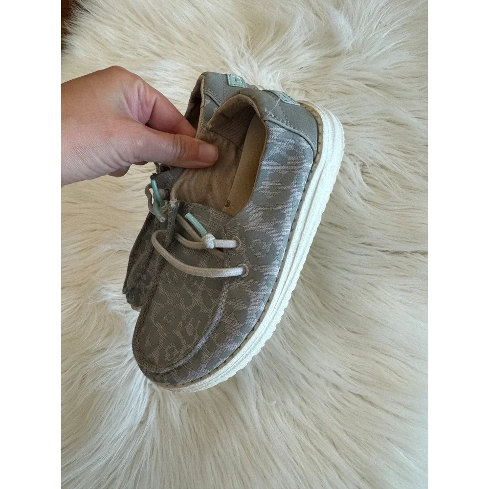 Hey dude Wendy youth cat‎ eye grey size 10